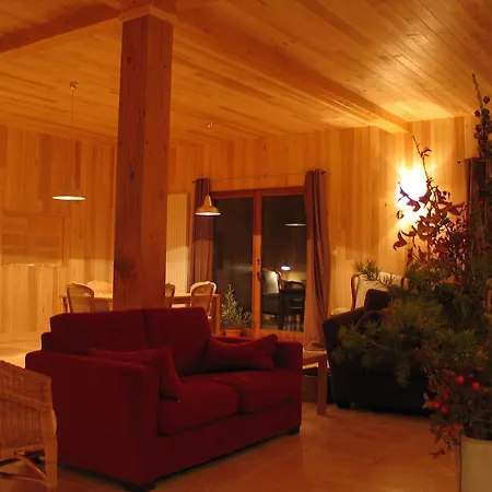Maison Rouge 3*